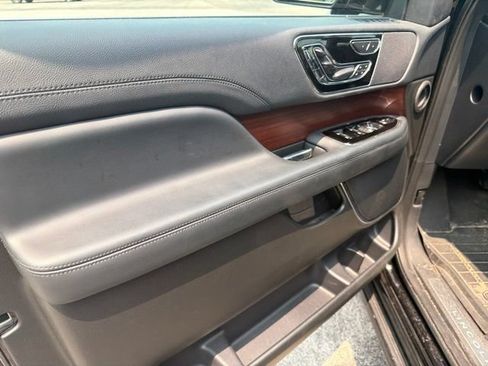 Used 2023 Lincoln Navigator L Reserve AWD/4WD image 13