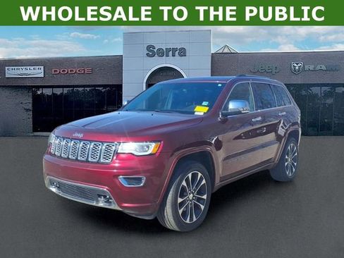 Used 2017 Jeep Grand Cherokee Overland AWD/4WD image 3