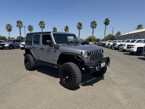 Used 2018 Jeep Wrangler Unlimited Sport S image 15