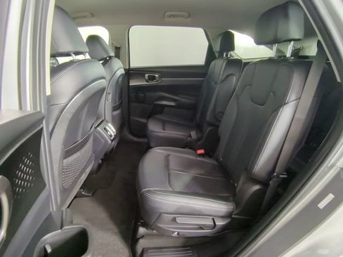 Used 2023 Kia Sorento EX AWD/4WD image 21