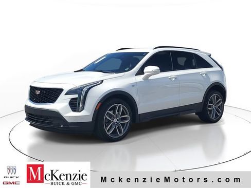 Used 2022 Cadillac XT4 Sport w/ Comfort Package FWD image 2