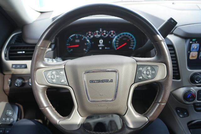 Used 2020 GMC Yukon XL Denali w/ Denali Ultimate Package AWD/4WD image 30