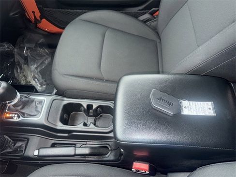 Used 2023 Jeep Wrangler Sport image 28