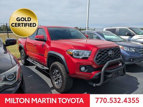 Used 2021 Toyota Tacoma TRD Off-Road w/ Technology Package AWD/4WD image 2