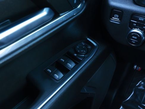 Used 2024 GMC Sierra 1500 Elevation image 21