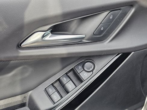 Used 2025 Chevrolet Equinox LT image 15