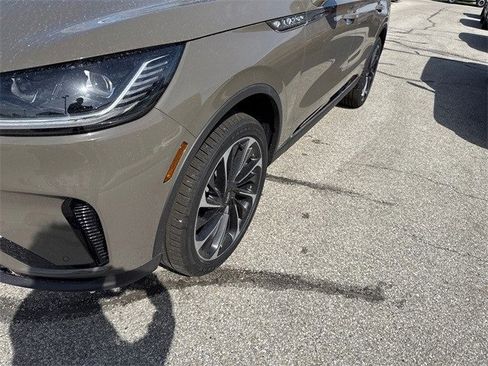 New 2025 Lincoln Aviator Reserve w/ Equipment Group 201A image 11