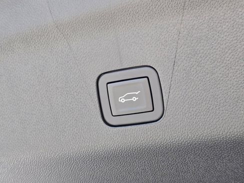 New 2026 GMC Yukon Denali Ultimate w/ LPO, Floor Liner Package AWD/4WD image 30
