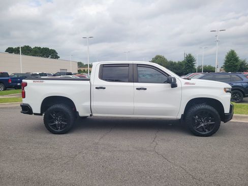 Used 2022 Chevrolet Silverado 1500 LT Trail Boss w/ Safety Package AWD/4WD image 2