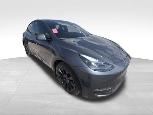 Used 2023 Tesla Model Y Long Range AWD/4WD image 35