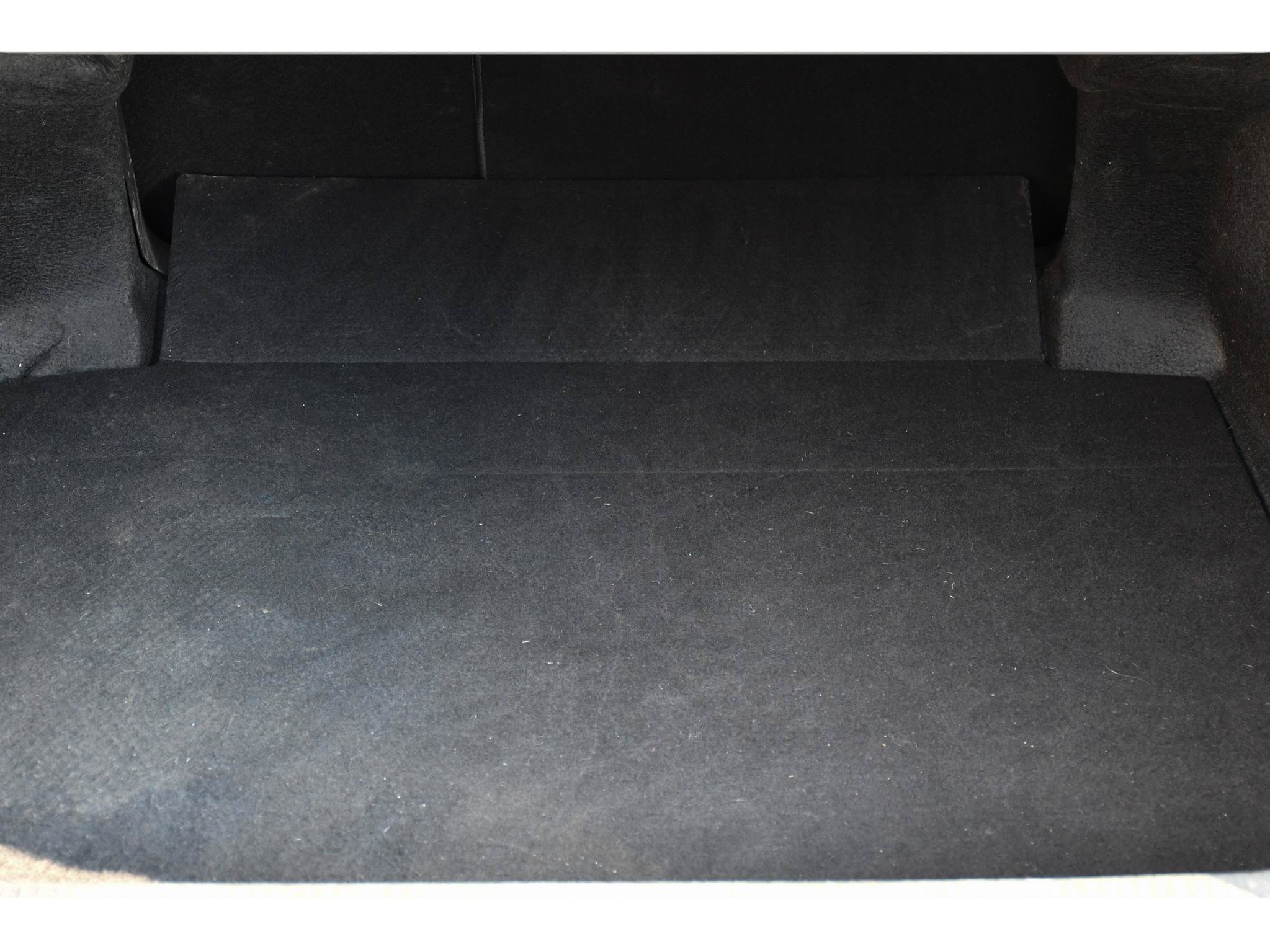 Used 2021 Toyota Camry SE FWD image 19
