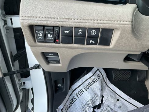 Used 2023 Honda Odyssey Elite image 24