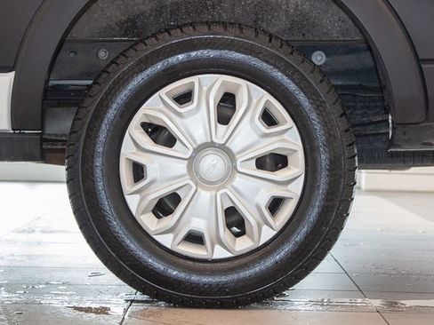 Used 2023 Ford Transit 350 XLT image 9