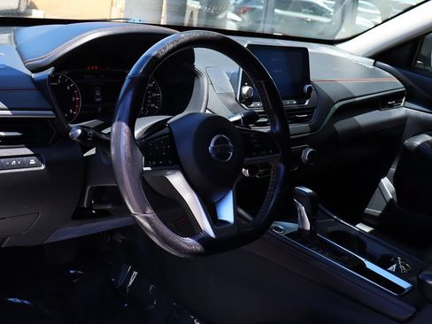 Used 2021 Nissan Altima 2.5 SR FWD image 38