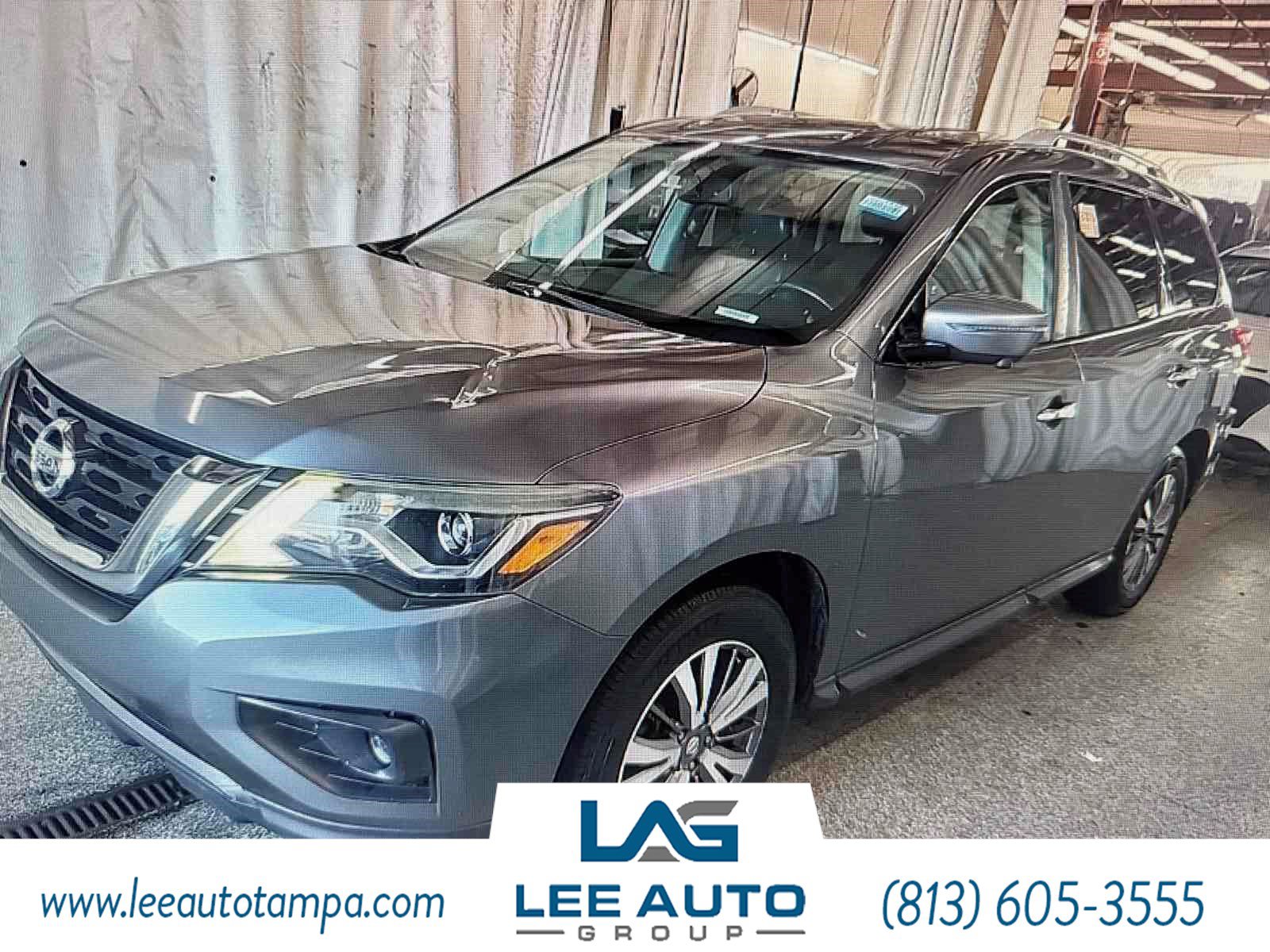 Used 2019 Nissan Pathfinder SL FWD image 1
