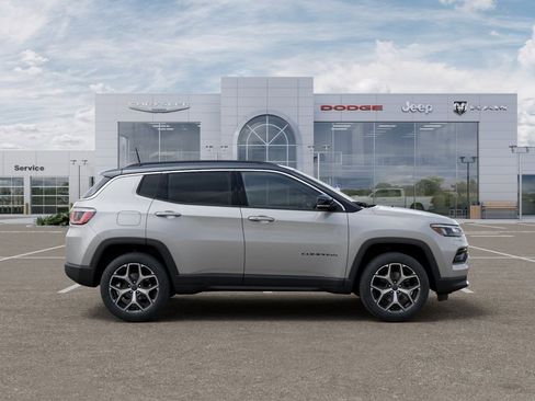 New 2026 Jeep Compass Limited image 21