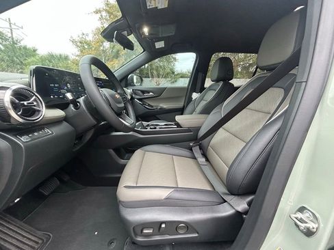 New 2026 Chevrolet Equinox LT w/ Convenience Package II image 13