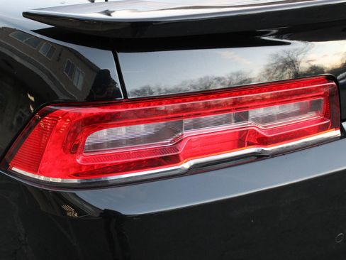 Used 2015 Chevrolet Camaro SS w/ RS Package image 28