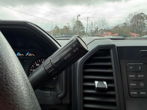 Used 2017 Ford F150 XL w/ Equipment Group 101A Mid AWD/4WD image 17