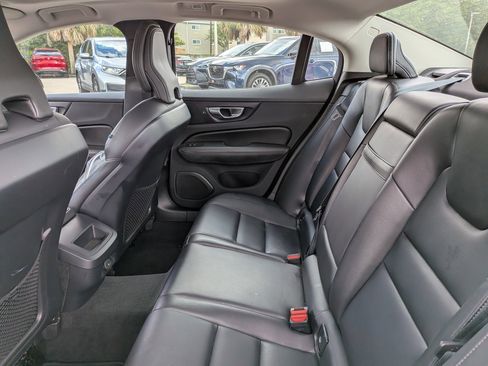 Used 2024 Volvo S60 B5 Core image 13