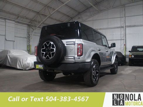 Used 2024 Ford Bronco Outer Banks AWD/4WD image 11