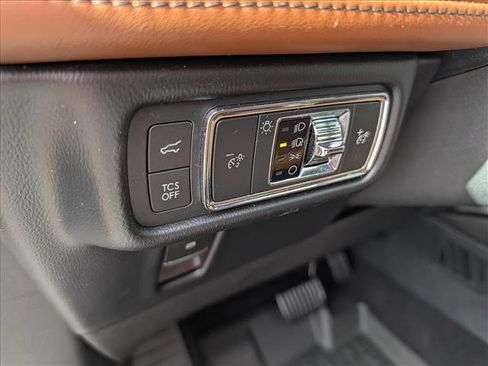 Certified 2022 Lincoln Nautilus Reserve image 33