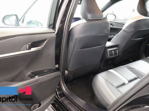 Used 2025 Toyota Camry SE FWD image 27