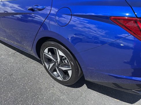 Used 2023 Hyundai Elantra Limited FWD image 8