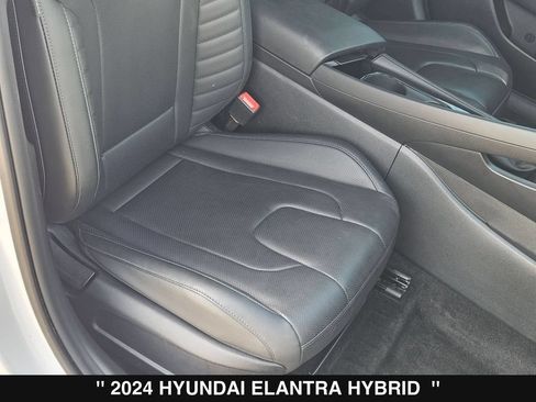 Used 2024 Hyundai Elantra Limited FWD image 34