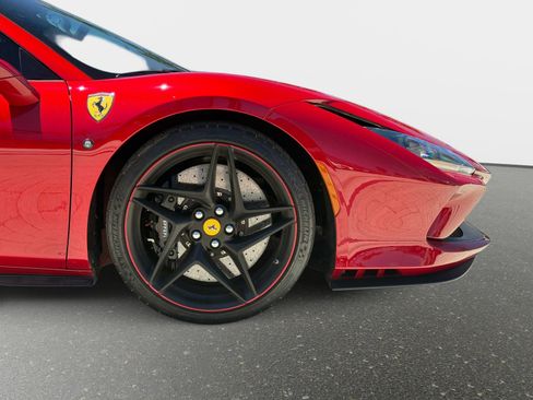 Used 2021 Ferrari F8 Tributo RWD image 21