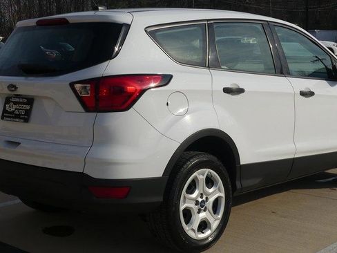 Used 2019 Ford Escape S image 5