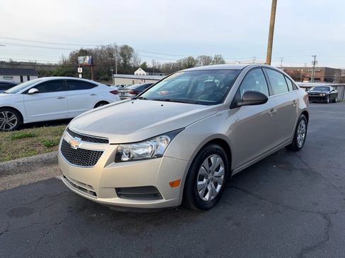 Used 2012 Chevrolet Cruze LS w/ Connectivity Package image 3