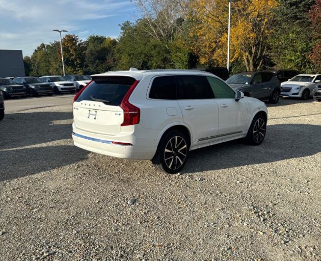 Used 2024 Volvo XC90 B6 Plus w/ Protection Package Premier AWD/4WD image 3