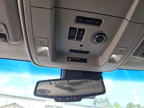 Used 2019 Chevrolet Tahoe Premier AWD/4WD image 35