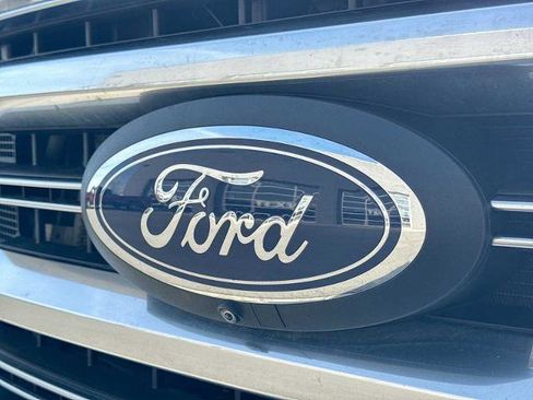 Certified 2022 Ford F250 Platinum w/ FX4 Off-Road Package AWD/4WD image 8