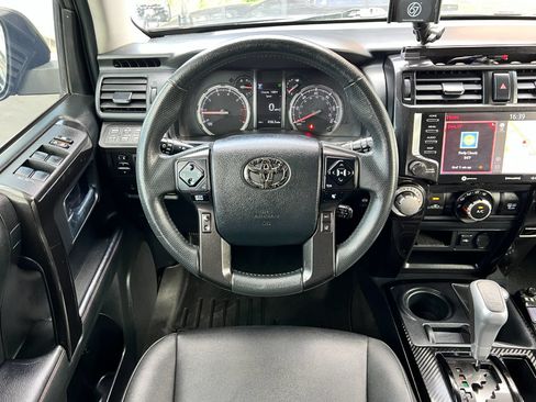 Used 2021 Toyota 4Runner TRD Off-Road Premium AWD/4WD image 12