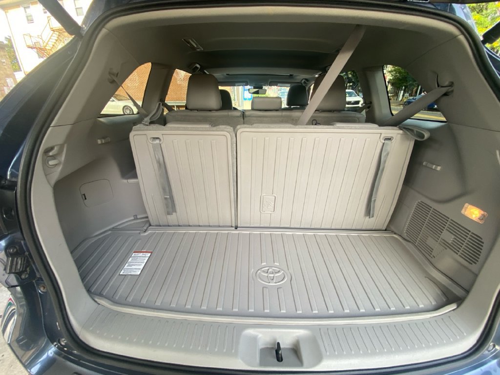 Used 2017 Toyota Highlander Limited AWD/4WD image 30