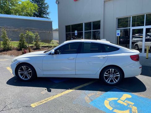 Used 2018 BMW 330i Gran Turismo xDrive AWD/4WD image 13