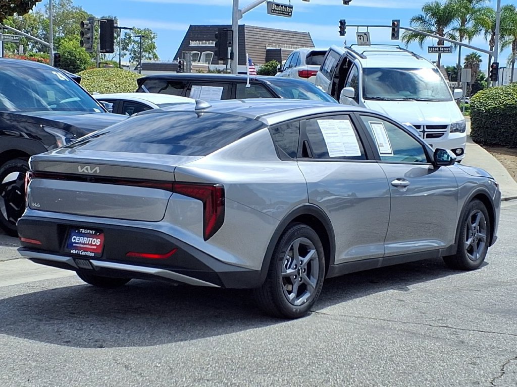 Certified 2025 Kia K4 FWD image 5