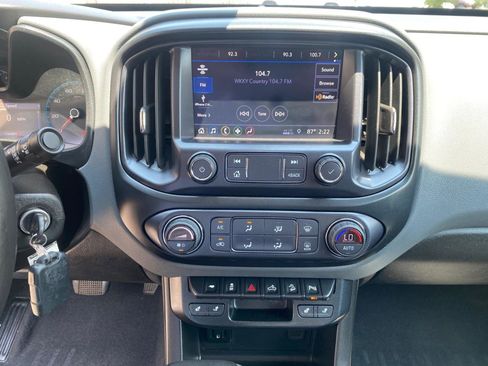 Used 2019 Chevrolet Colorado Z71 AWD/4WD image 15