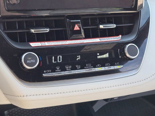 Used 2025 Toyota Corolla SE FWD image 27