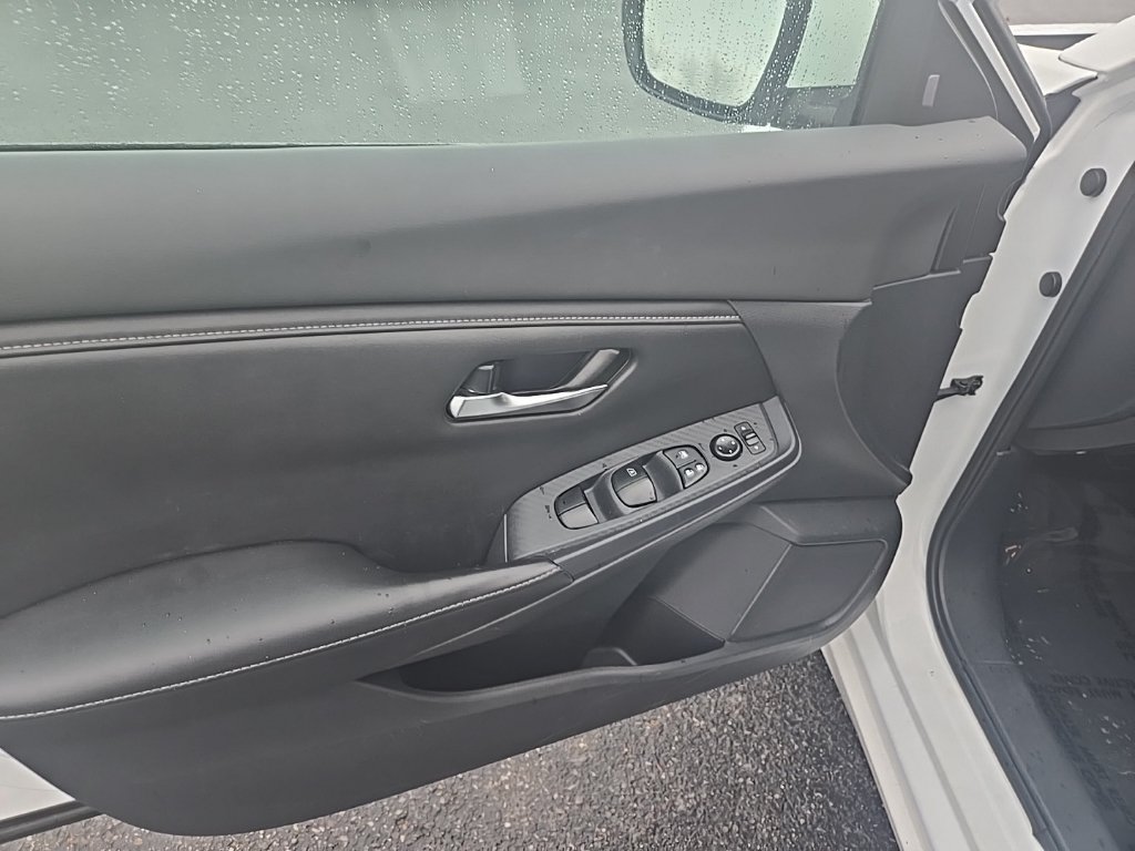 Used 2023 Nissan Sentra SV FWD image 9