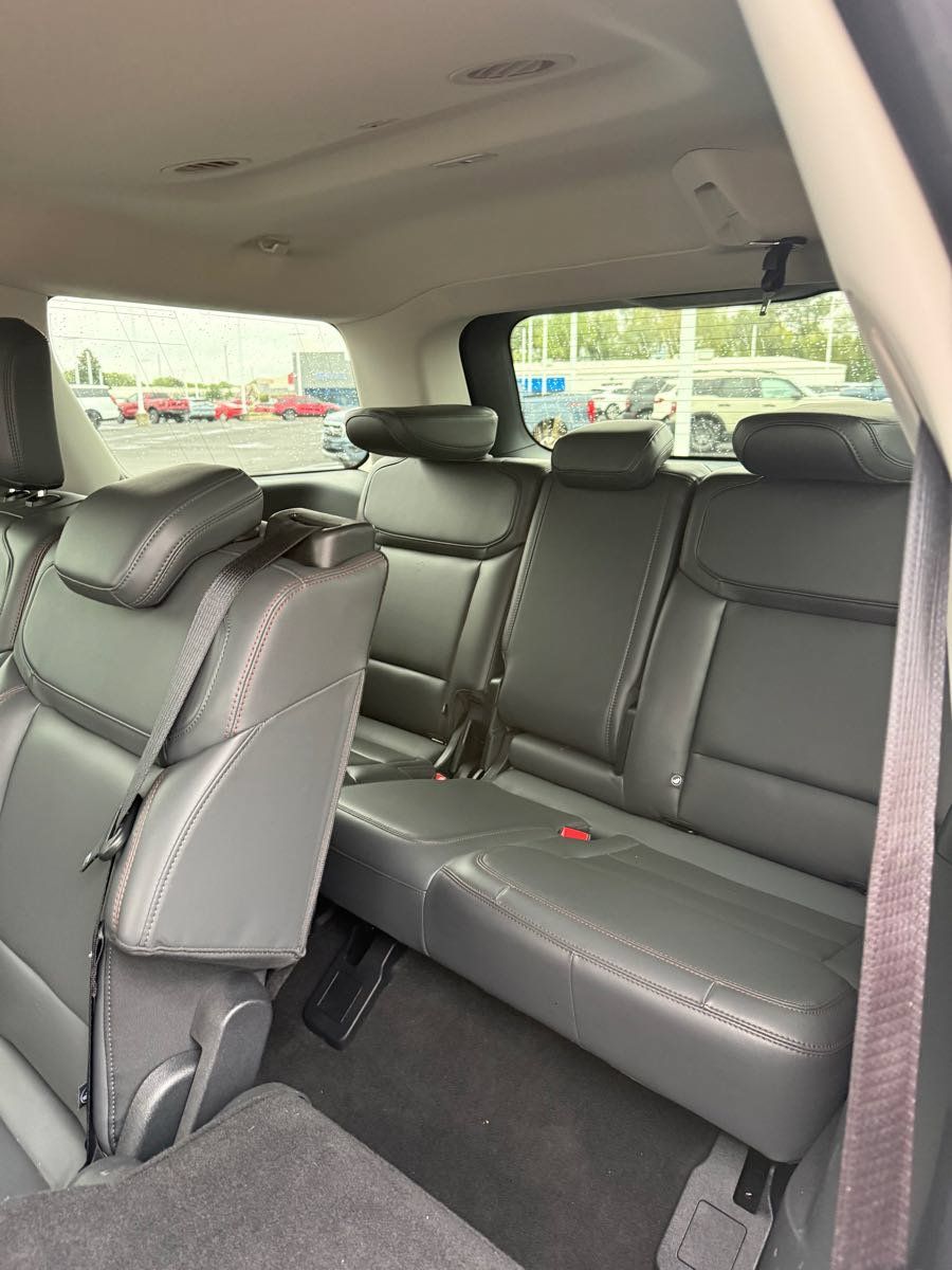 Used 2025 Ford Expedition Active AWD/4WD image 12
