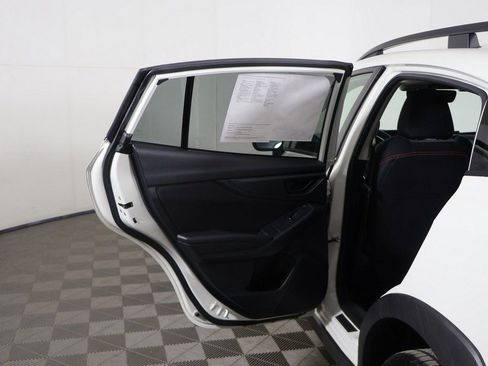 Used 2021 Subaru Crosstrek 2.0i Premium image 18