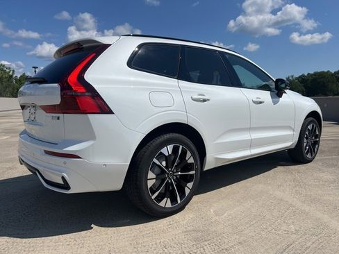 New 2026 Volvo XC60 B5 Plus w/ Climate Package image 7