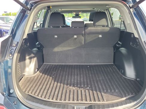 Used 2018 Toyota RAV4 XLE AWD/4WD image 10