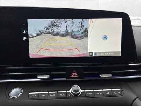 Used 2025 Hyundai Elantra Sport image 21