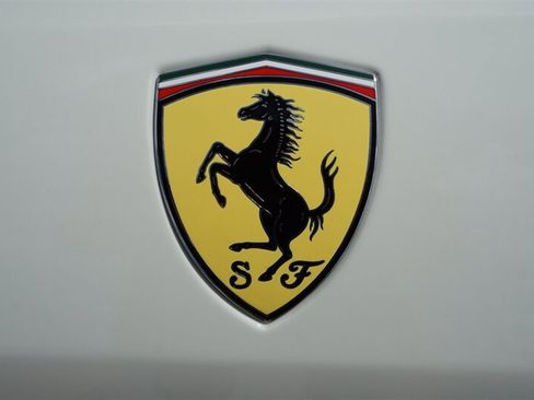 Used 2017 Ferrari California T RWD image 37
