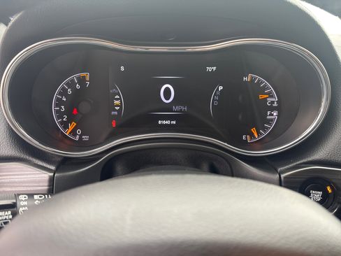 Used 2022 Jeep Grand Cherokee Laredo X image 13