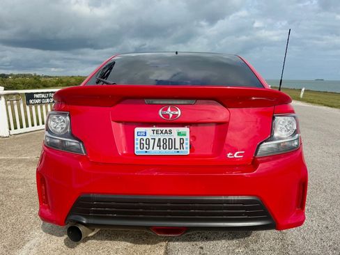 Used 2016 Scion tC image 6